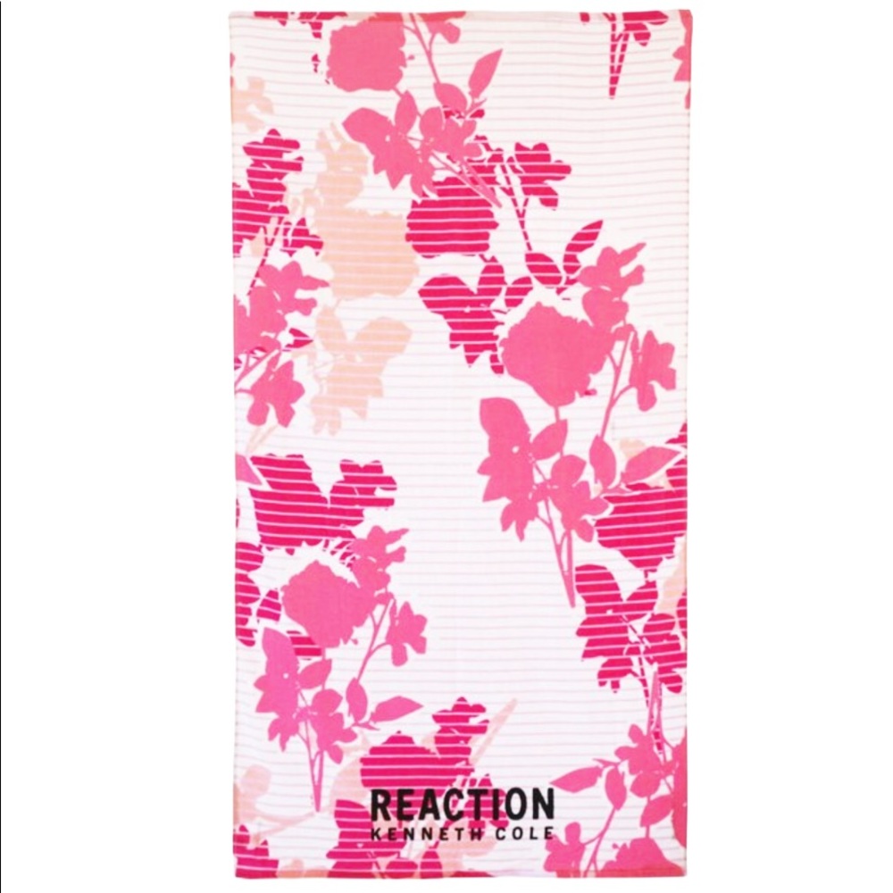 NWT Kenneth Cole Reaction Beach Towel 36x68 Floral Striped Pink